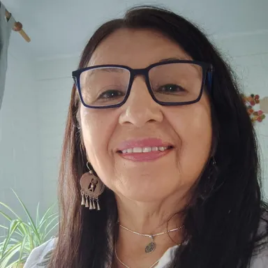 Elena Paillalef, Psicóloga