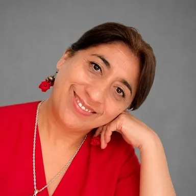 Marcela Flores, Matrona